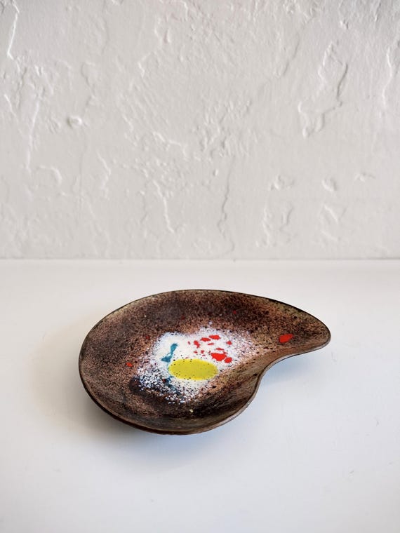 Mid-century 3.5" kidney bean copper enamel dish with colorful splotches design