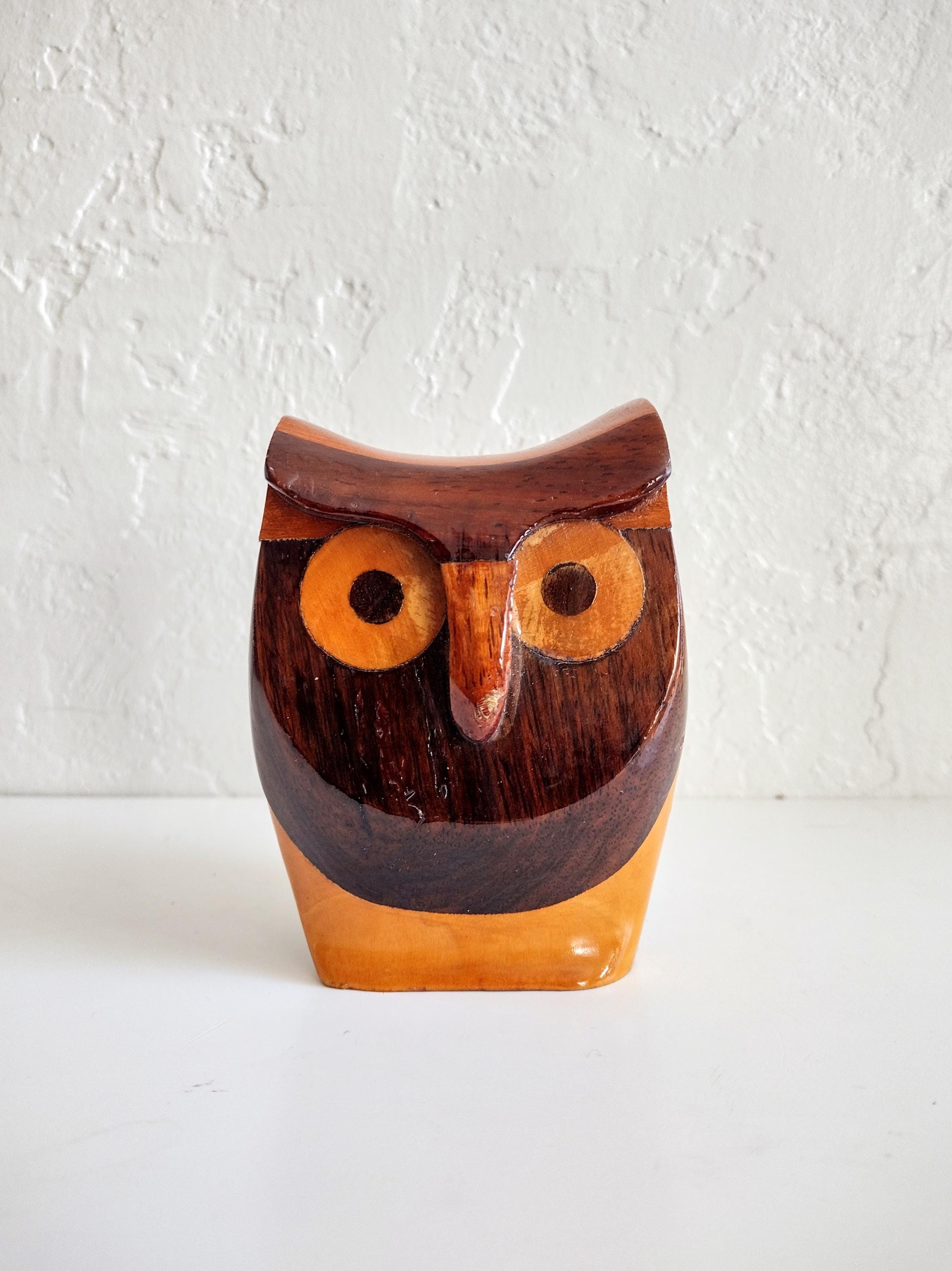 Vintage 4" tall handmade mixed tone wooden owl figurine