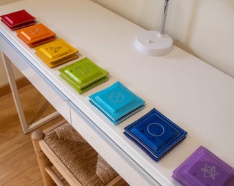 Ferrietmagneten met dubbele polariteit voor biomagnetisme met toevoeging van chromotherapie (kleur) en heilige geometrie voor het balanceren van bio-energetische velden.