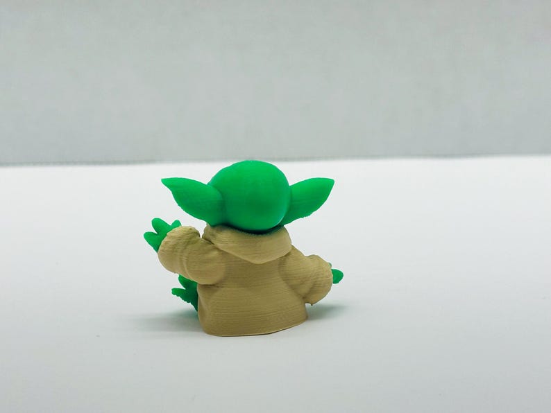 Figura de Mini Grogu: Diseño de dibujos animados impreso en 3D - J3 imagen 7