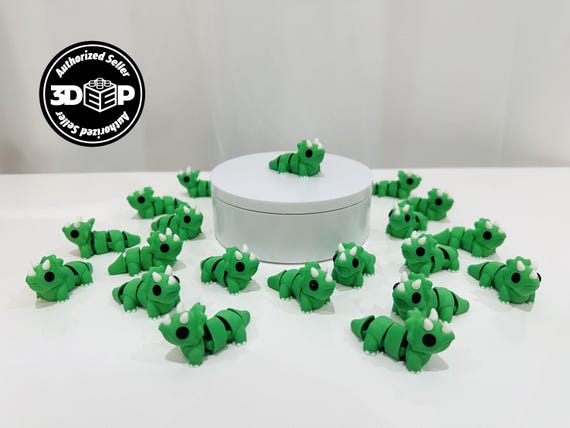 Flexi Triceratops Articulated Fidget | Flexi Figurine | Colored Figure | 3D Printed | Decor | Cute Art | Triceratops | Gifts
