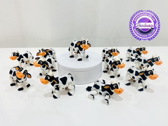 Flexi Holstein Cow Articulated Fidget | Flexi Figurine | 3 Sizes 3 to 7 In | Colored Figure | 3D Printed | Decor | Cute Art | Holstein Cow