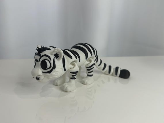 Flexi Tiger Articulated Fidget | Flexi Figurine | 2 Sizes | Colored Figure | 3D Printed | Decor | Cute Art | Tiger | Gifts