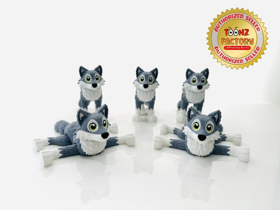 Flexi Wolf | Flexi Figurine | 2 Sizes 3 or 6 Inches | Colored Figure | 3D Printed | Decor | Cute Art | Gifts | Wildlife | Animal