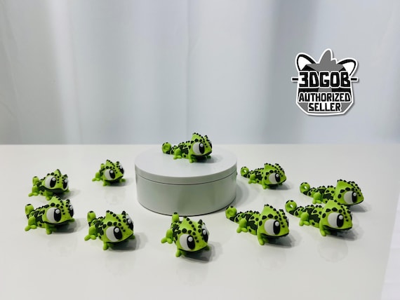 3D Printed Articulated Flexi Chameleon Fidget - Eco-Friendly PLA Decor