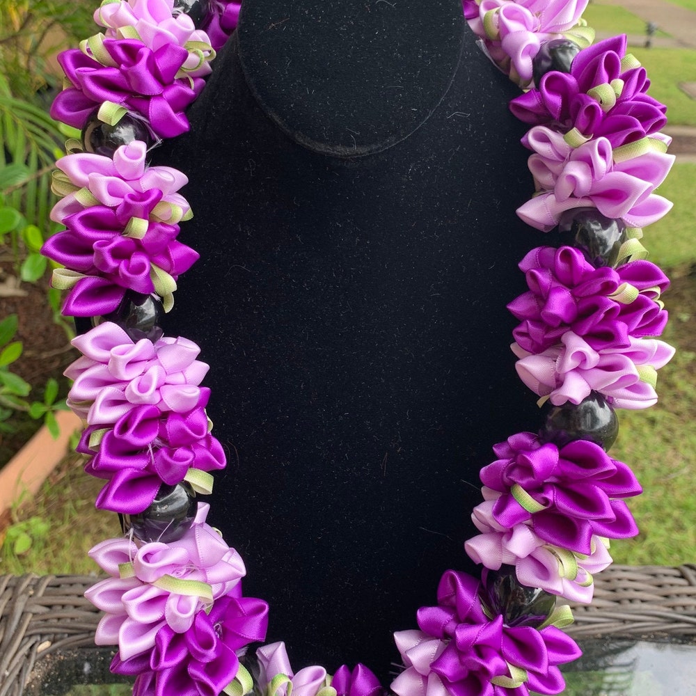 Lei Fluorescent Purple Large Petals main image 0