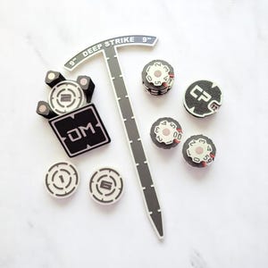 War-Gaming Essentials Bundle – Magnetic CP Dial, Deep Strike Gauge, Objective Markers + Box, Dial Counters | Compatible with 40K, AOS & More