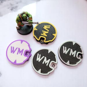 Marcadores de heridas 0–12 (esferas magnéticas apilables) – Rastreador de wargaming / Compatible con Warhammer, AoS, Kill Team y otros / Colores personalizados