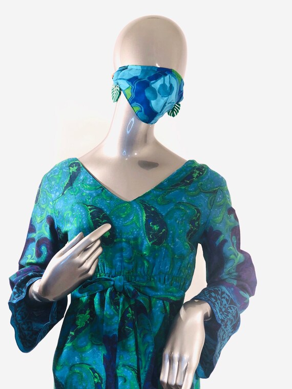 Beautiful Kamehameha Blue Green Barkcloth Tiki Haw