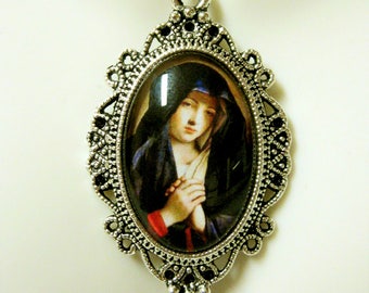 Our Lady of Sorrow pendant with chain - AP04-284