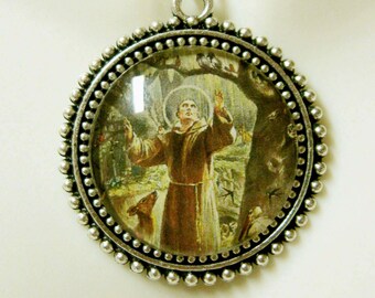 Saint François s’adressant aux oiseaux pendentif et chaîne - AP26-112