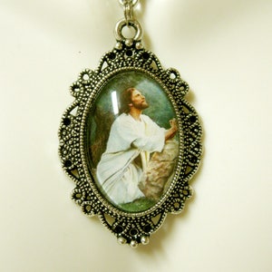 Christ in prayer pendant with chain - AP04-408