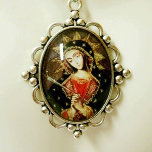 Our Lady of Sorrows pendant and chain - AP09-411