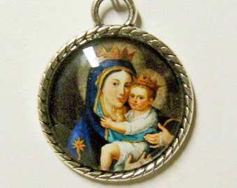 Our Lady of Mount Carmel pendant and chain - AP05-047
