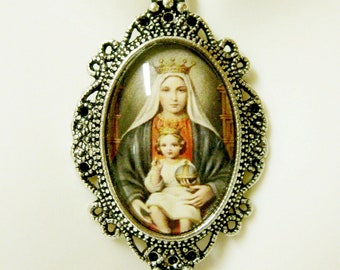 The Virgin of Coromoto pendant and chain, patroness of Venezuela  - AP04-395