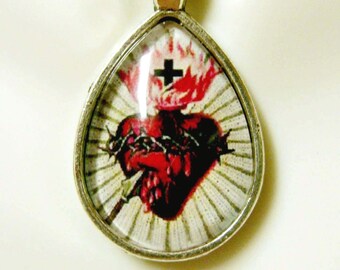 Sacred heart of Christ teardrop pendant and chain - AP02-229