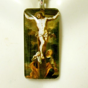 Saint Mary Magdalene at the cross pendant with chain - GP12-093