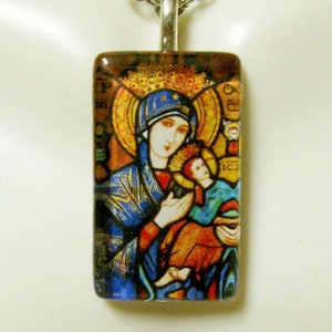 Our Lady of Perpetual Help pendant with chain - GP09-032