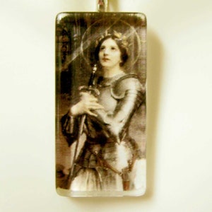 Saint Joan of Arc pendant with chain - GP12-163