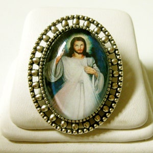 Divine mercy brooch/pin - BR02-147
