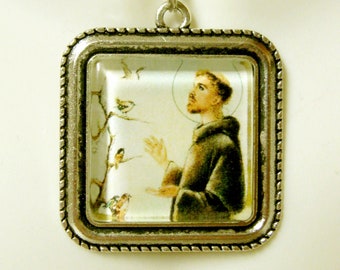 Saint François parle au pendentif et à la chaîne des oiseaux - AP05-534