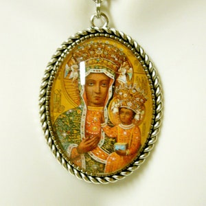 Black Madonna pendant and chain - AP09-425