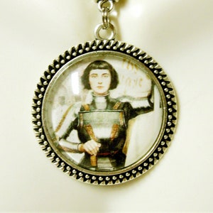 Saint Joan of Arc pendant and chain - AP26-333
