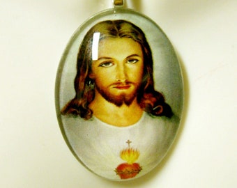 The sacred heart of Christ pendant with chain - GP04-009 cameo style