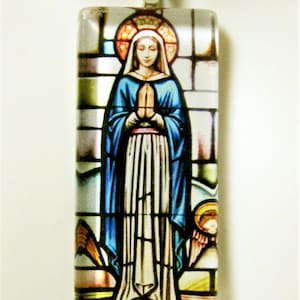 The Solemnity of our Lady’s Immaculate Conception pendant with chain - GP01-327