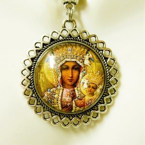 Black Madonna and child pendant and chain - AP05-471
