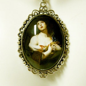 Sint-Agatha, beschermheilige van borstkanker en verpleegkundigen, hanger en ketting - AP09-374
