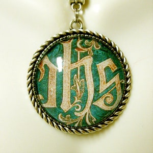 IHS pendant and chain - AP25-117