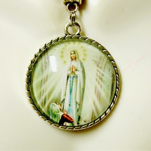 Our Lady of Lourdes pendant and chain - AP26-314