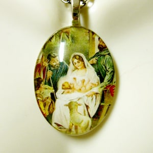 Nativity pendant with chain - GP04-010 cameo style