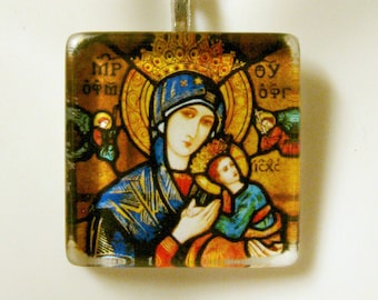 Our Lady of Perpetual Help pendant with chain - GP02-119