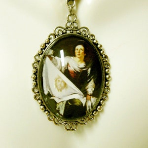 Saint Veronica with the veil pendant and chain - AP09-015