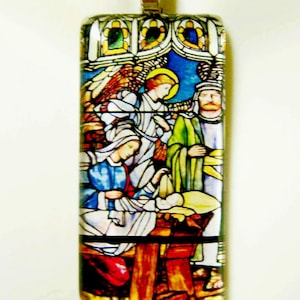 The Nativity stained glass window pendant with chain - GP01-216
