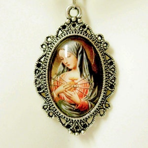 Our Lady of Sorrows pendant with chain - AP04-305