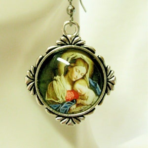 Madonna and child glass earrings - AP06-005