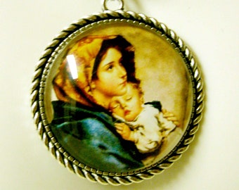 Madonna of the streets pendant and chain - AP25-004