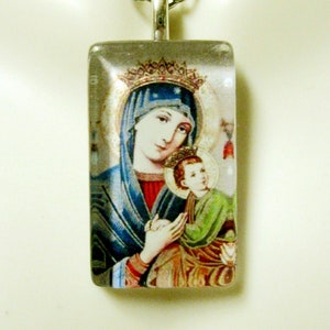Our Lady of Perpetual Help pendant with chain - GP09-006