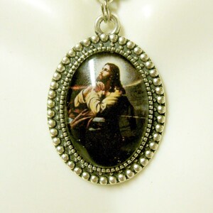 Christ on the Mount of Olives pendant and chain - AP05-308