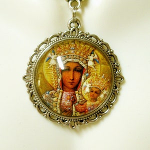 Black Madonna and child pendant and chain - AP05-056