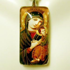 Our lady of perpetual help pendant with chain - GP12-456