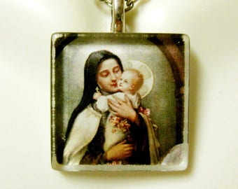 Saint Therese pendant with chain - GP02-166