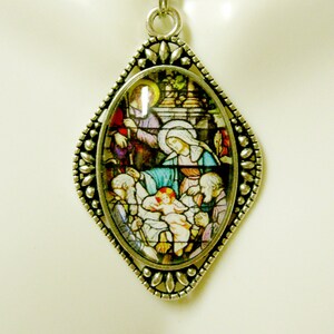 The Nativity stained glass window pendant and chain - AP26-278