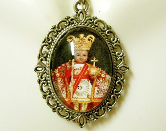 Santo Nino pendant and chain - AP05-129