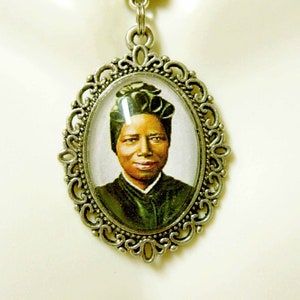 Saint Josephine Bakhita pendant and chain - AP05-360