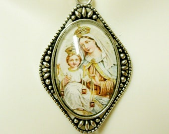 Our Lady of Mount Carmel pendant and chain - AP26-274