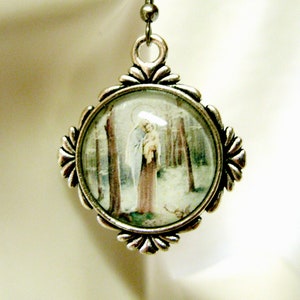 Madonna and child glass earrings - AP06-003